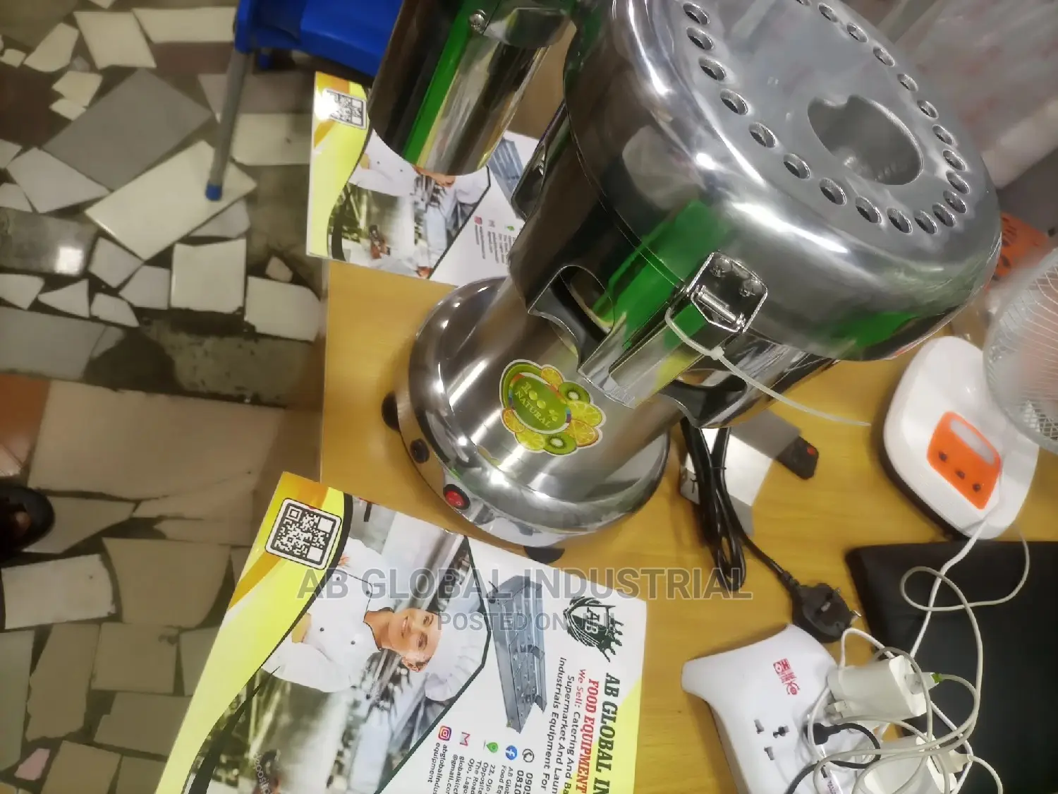 Juice Extractor Machine (Medium)