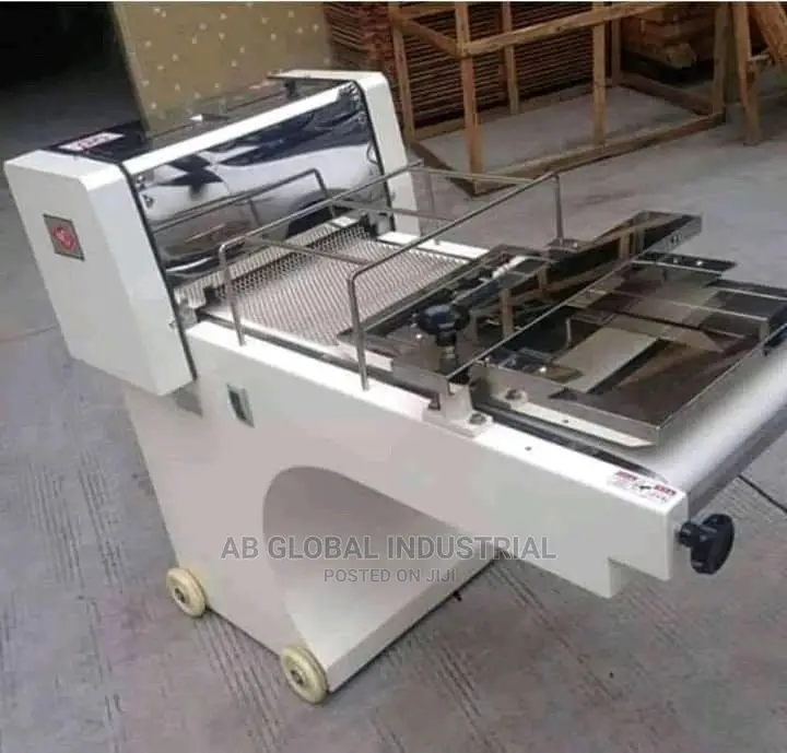 Dough Moulder Machine