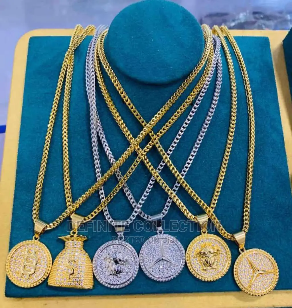 New Ice Luxury Neckpiece