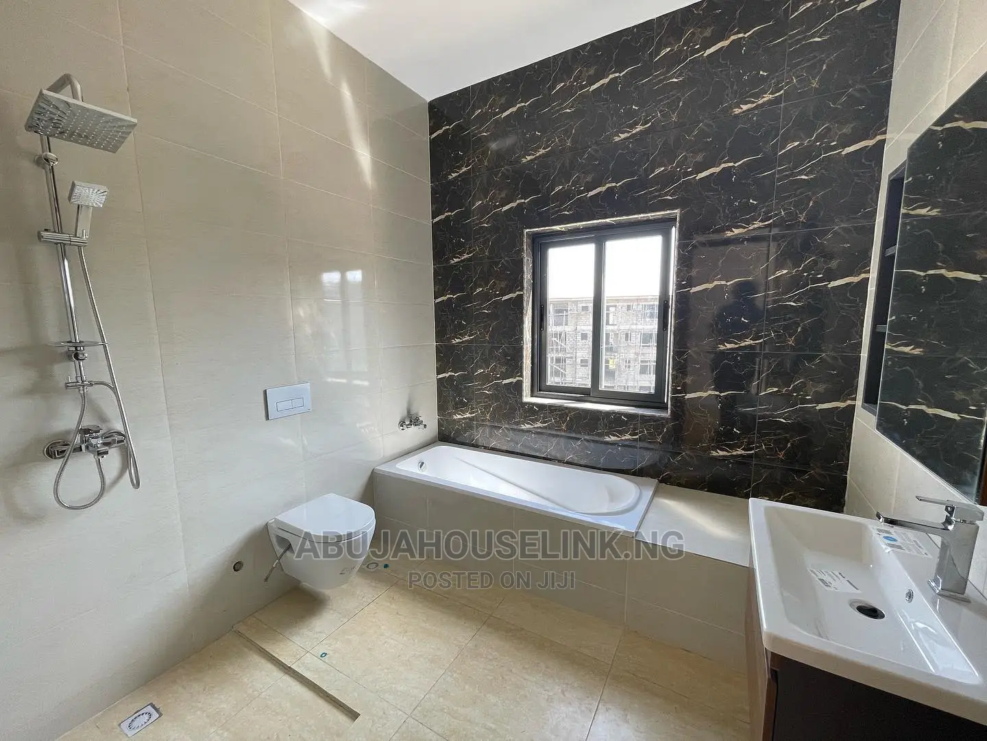 5bdrm Duplex in Jahi By Gilmore for sale