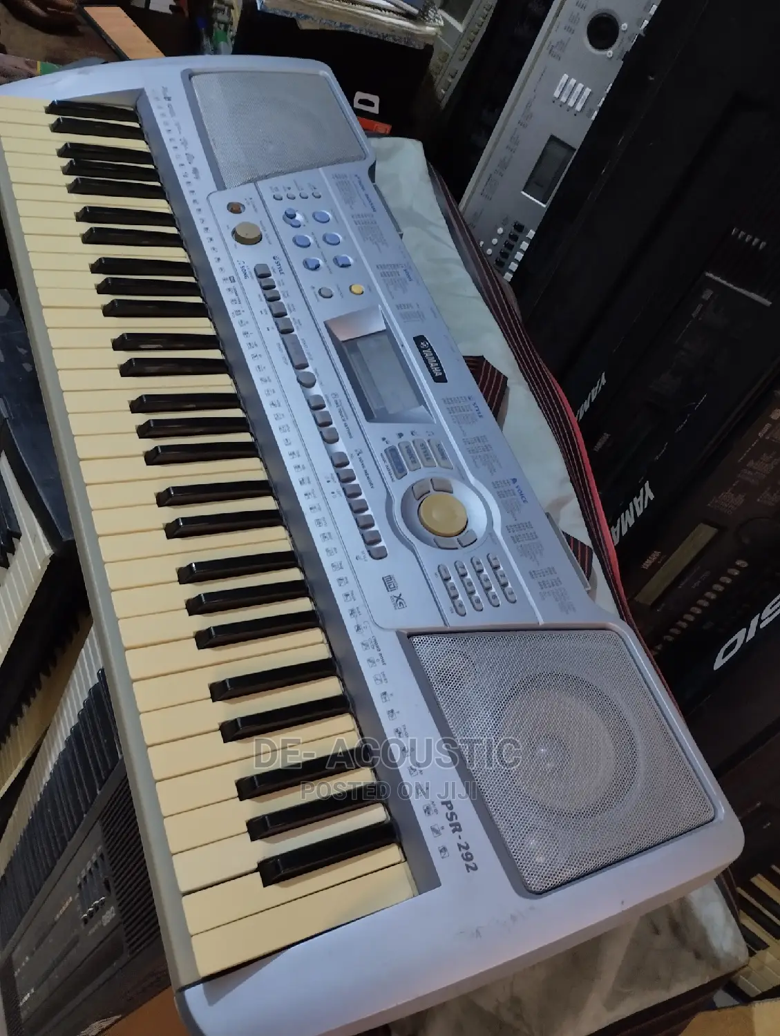 Yamaha PSR292 Keyboard With Original Adaptor