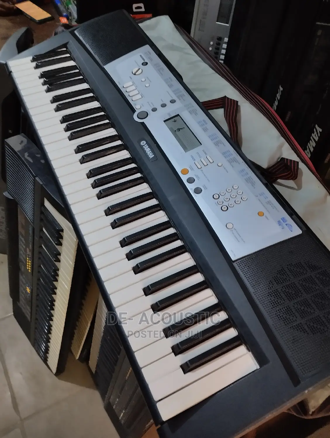 Yamaha YPT-200 Portable Keyboard With Portable Grand Functio