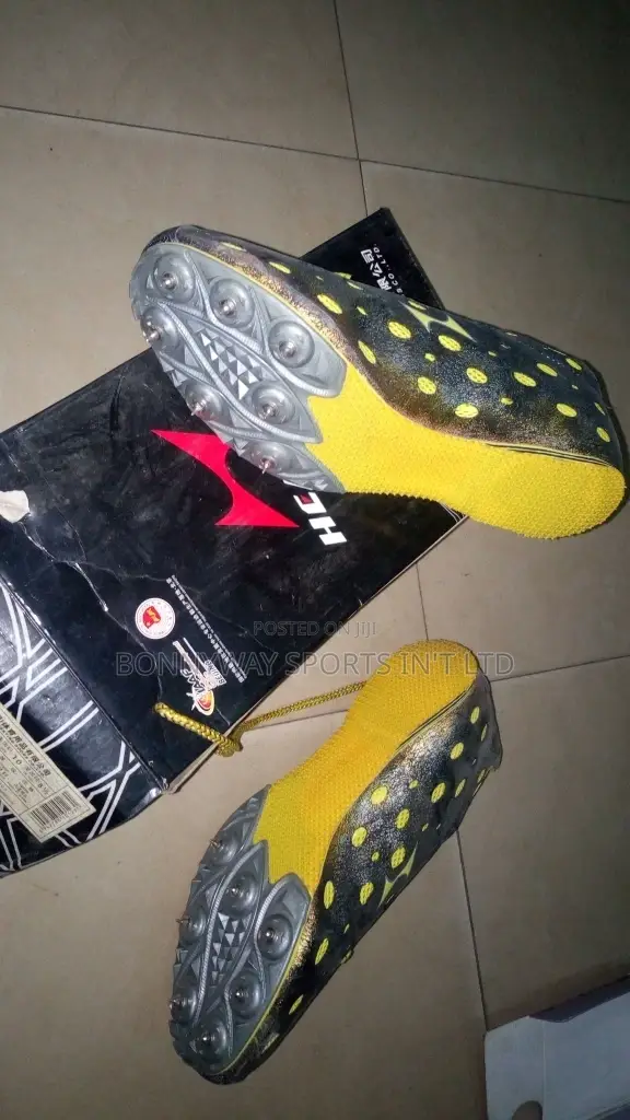 Health Athlectice Spike Running Shoe