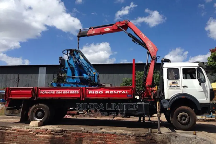 HIAB Truck for Moving Printing Equipment