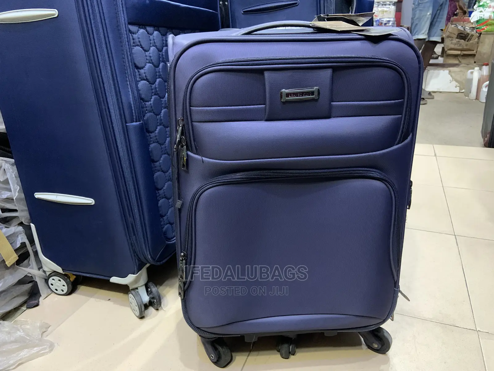 Small Size Leaves King Quality Imported Traveling Luggage