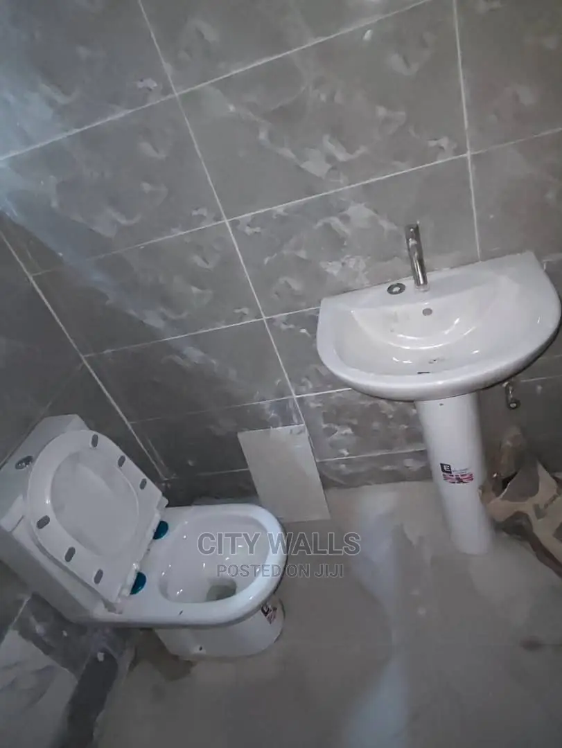 3bdrm Block of Flats in Ikate-Elegushi for rent