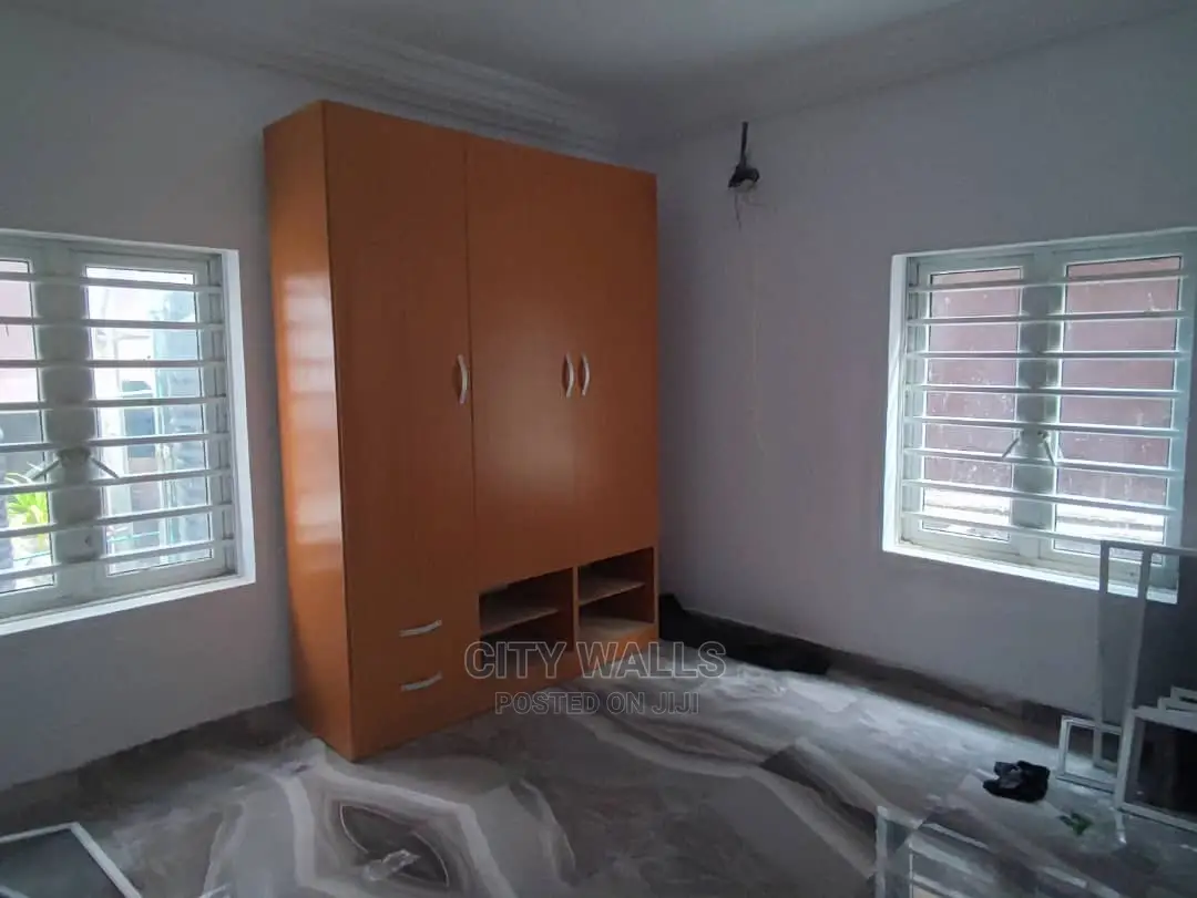 3bdrm Block of Flats in Ikate-Elegushi for rent