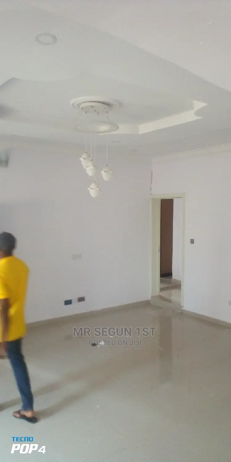 4bdrm Bungalow in Ado Residential, Akala Express for sale