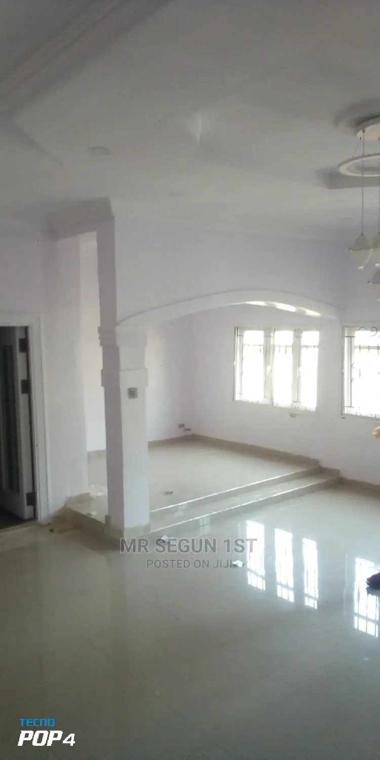 4bdrm Bungalow in Ado Residential, Akala Express for sale