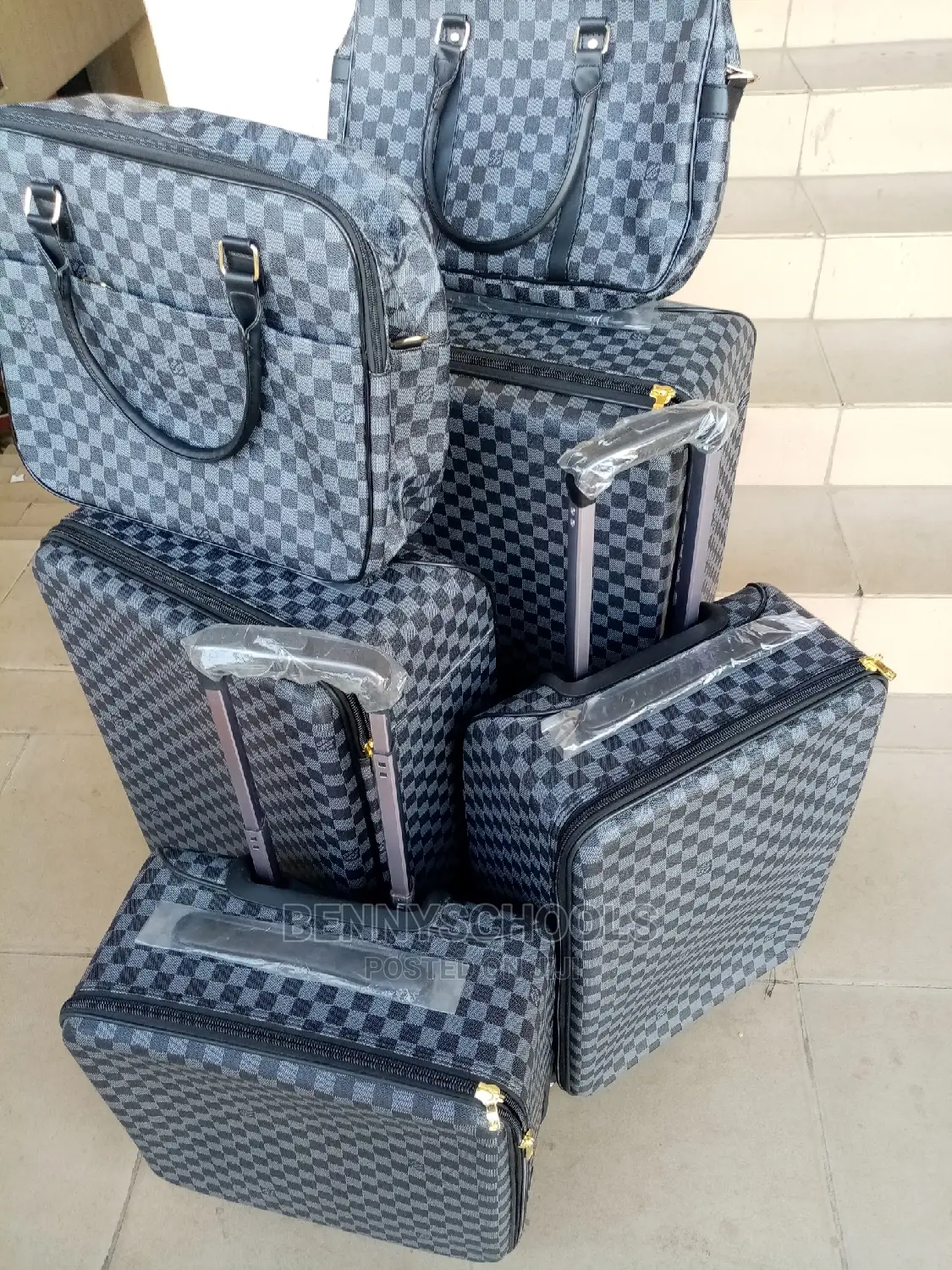 Set of 6 Imported Original Luis Vuitton Traveling Luggagebox