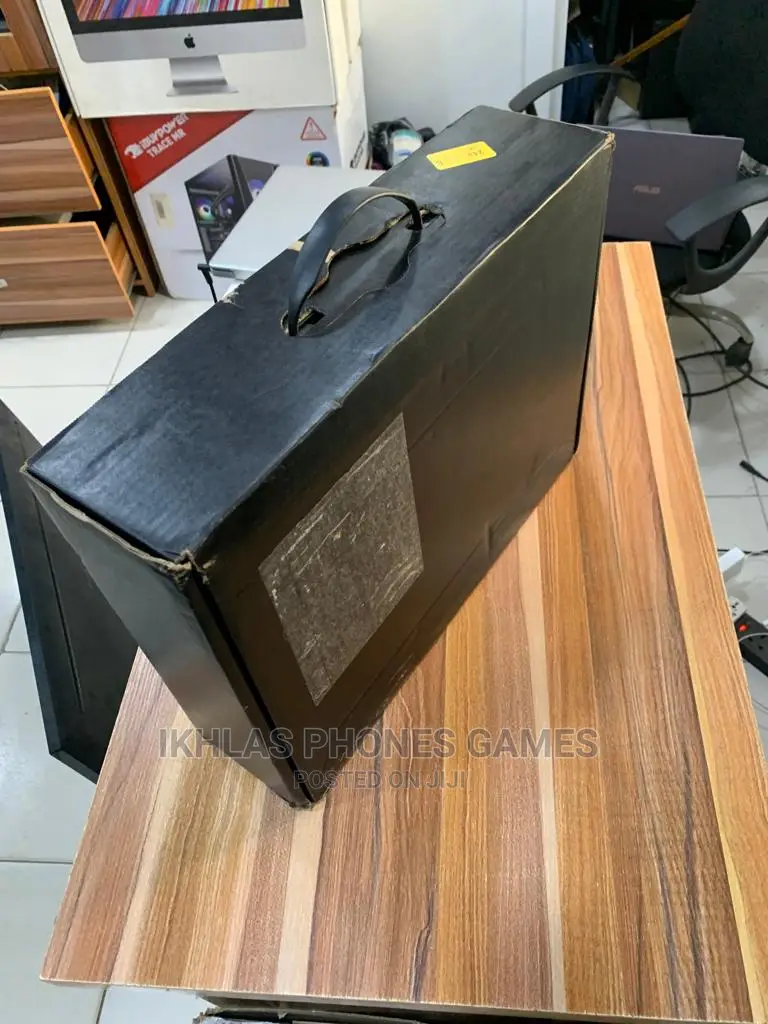 New Laptop Alienware M17x R2 32GB Intel Core I7 SSD 1T