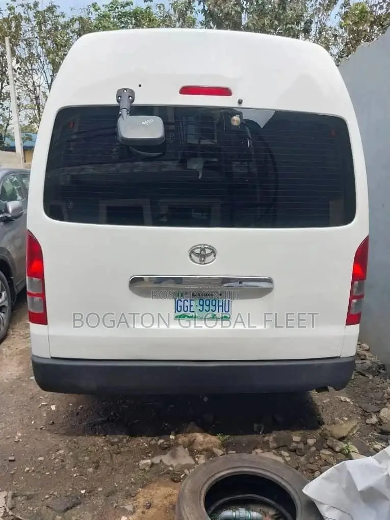 Neat Hiace Bus for Rent