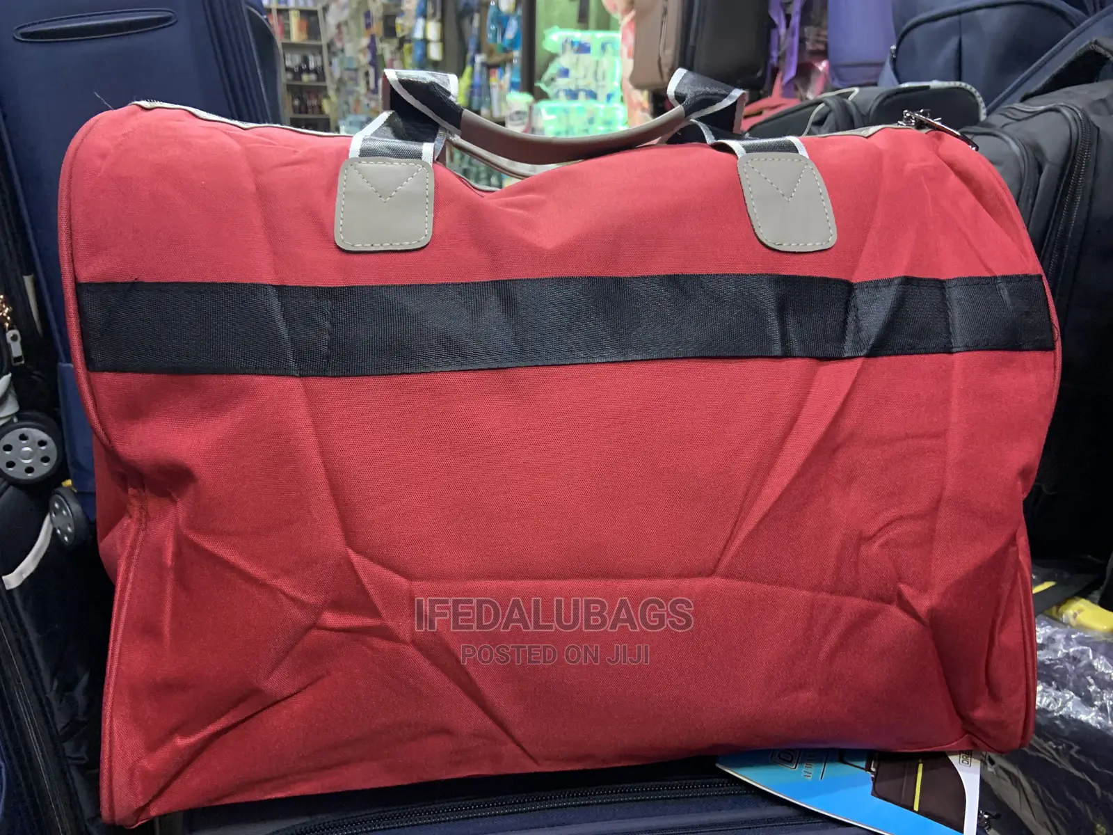 Medium Size Nike Carry on Traveling Luggage