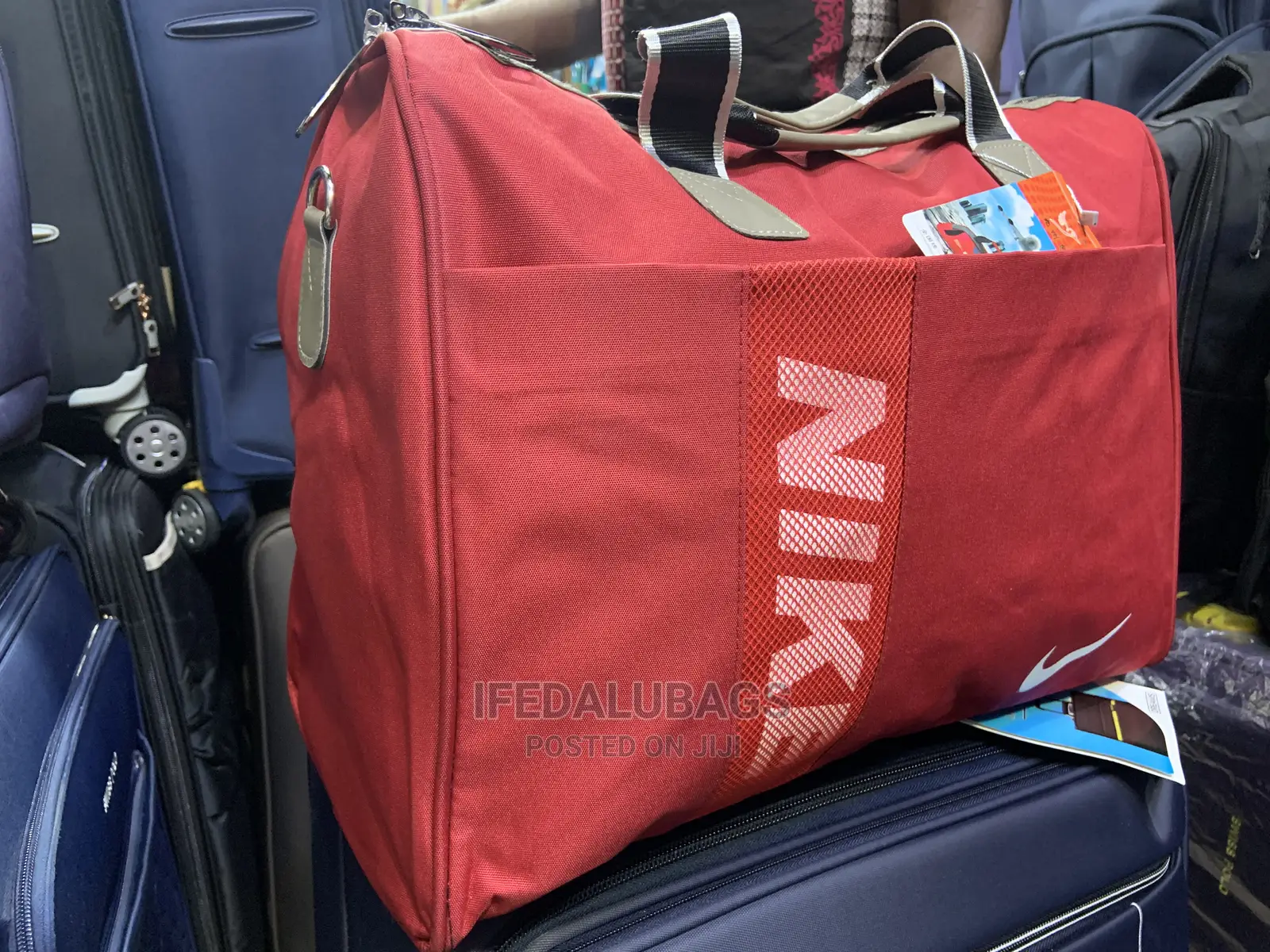 Medium Size Nike Carry on Traveling Luggage