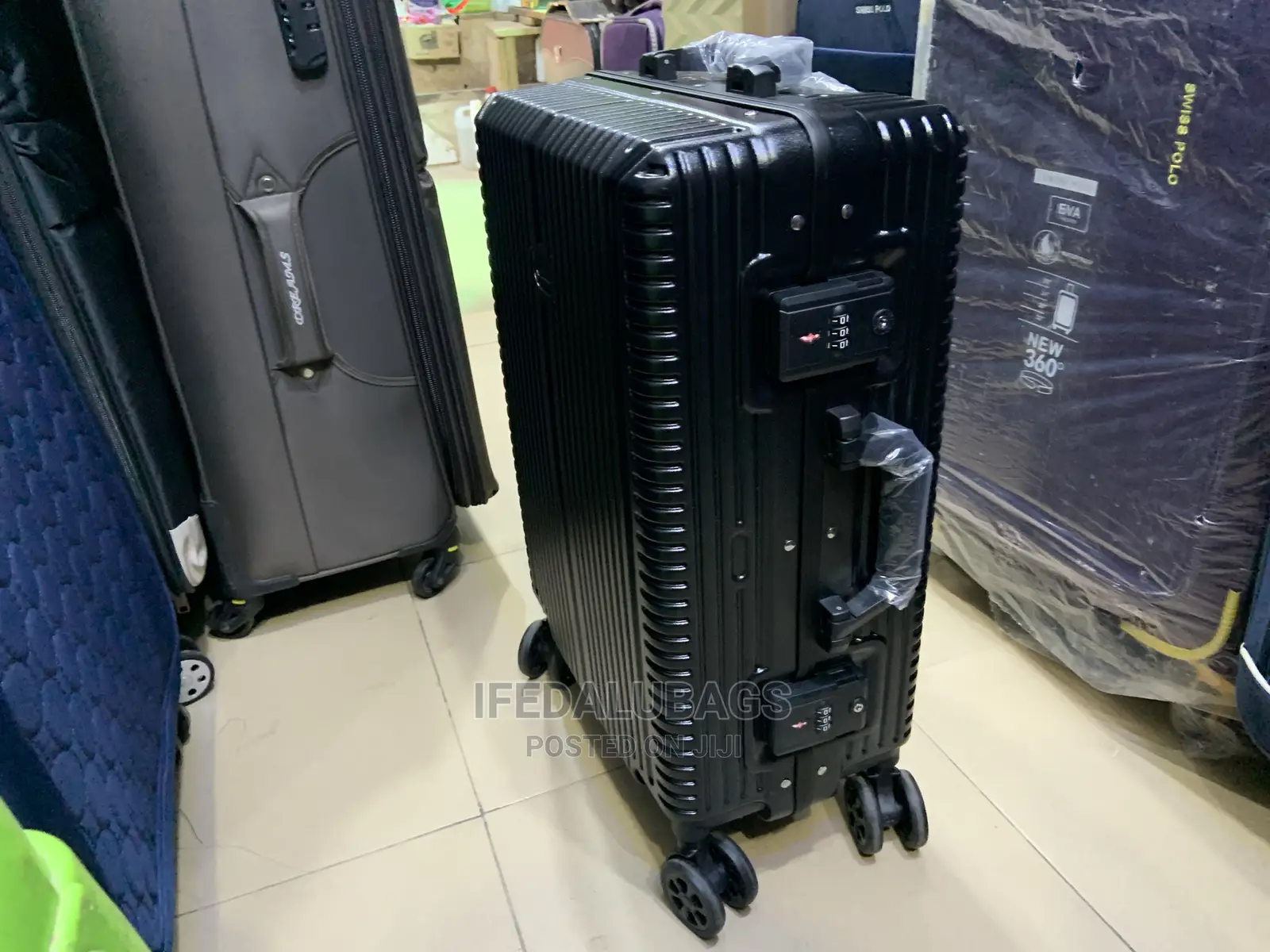 Small Size Imported Aluminum Frame Traveling Luggage