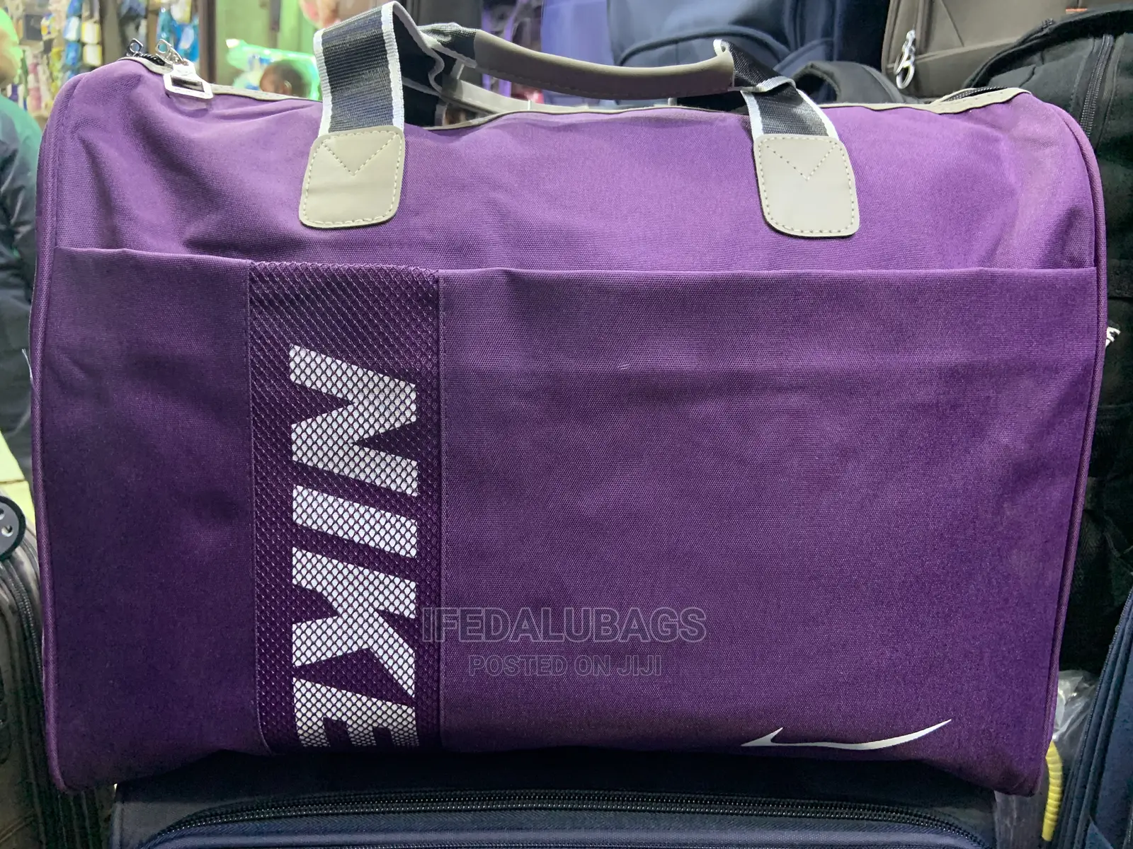 Medium Size Nike Carry on Traveling Luggage