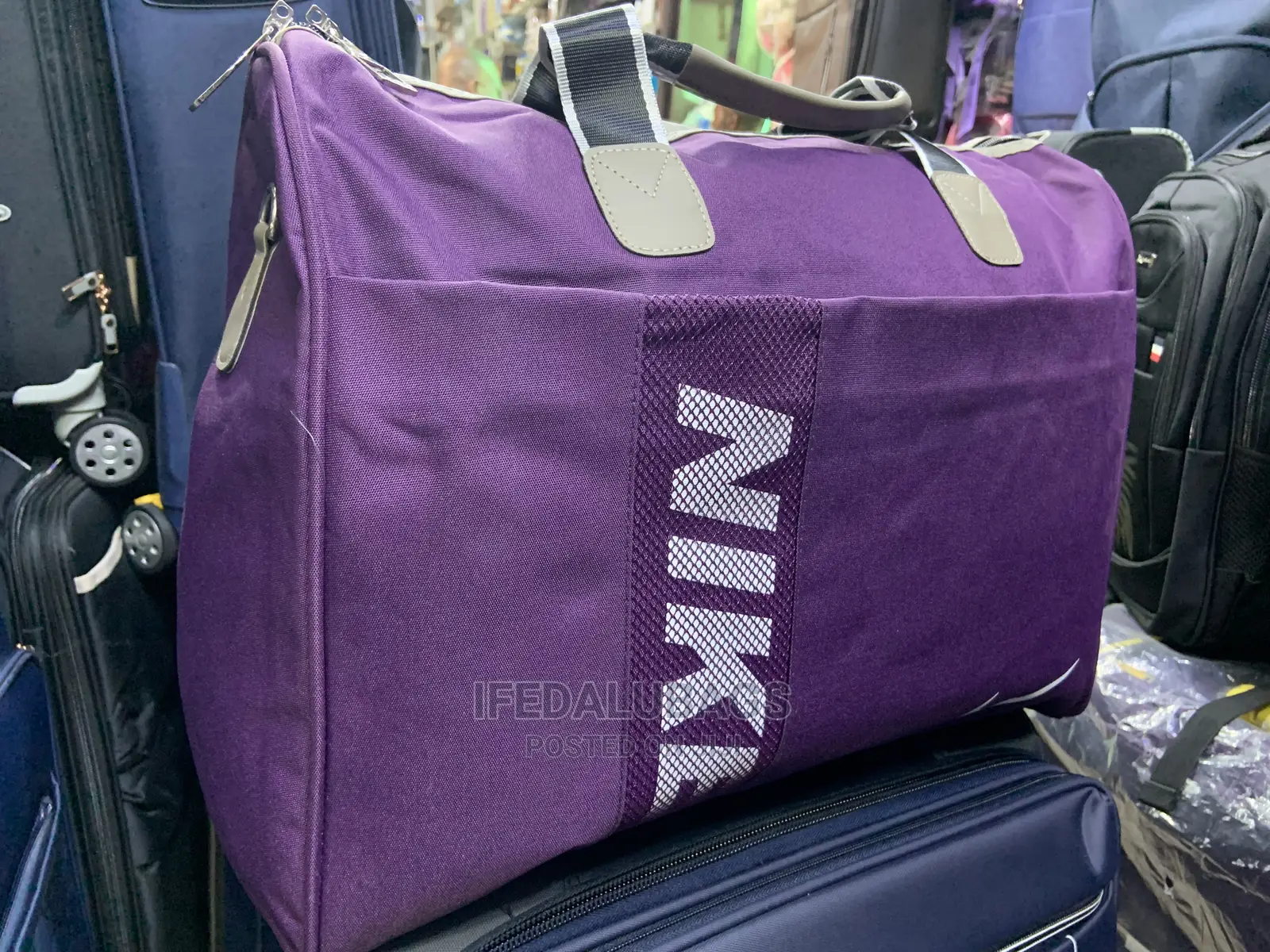 Medium Size Nike Carry on Traveling Luggage