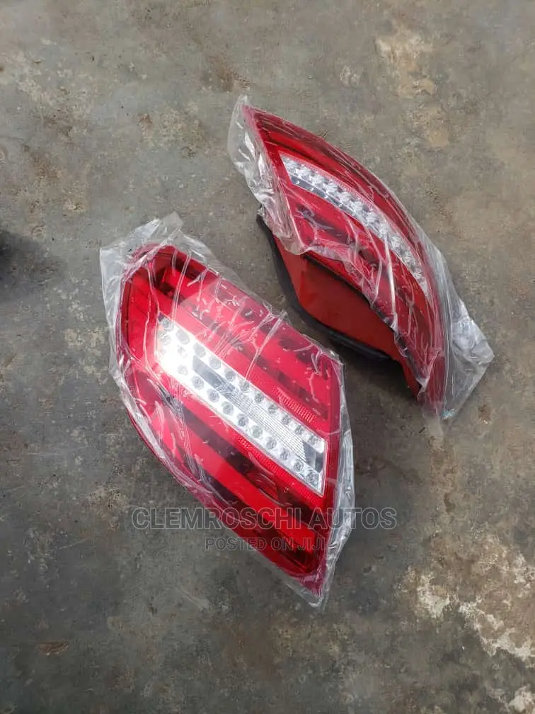 High Quality Certified Brand New Rear Light C300 Benz 2011