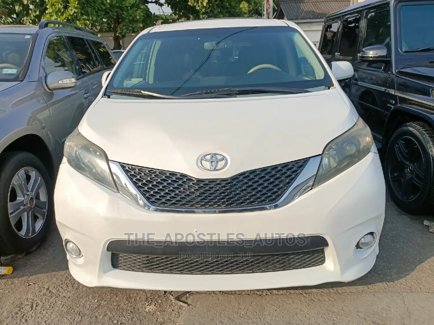 Toyota Sienna SE FWD 8-Passenger 2013 White