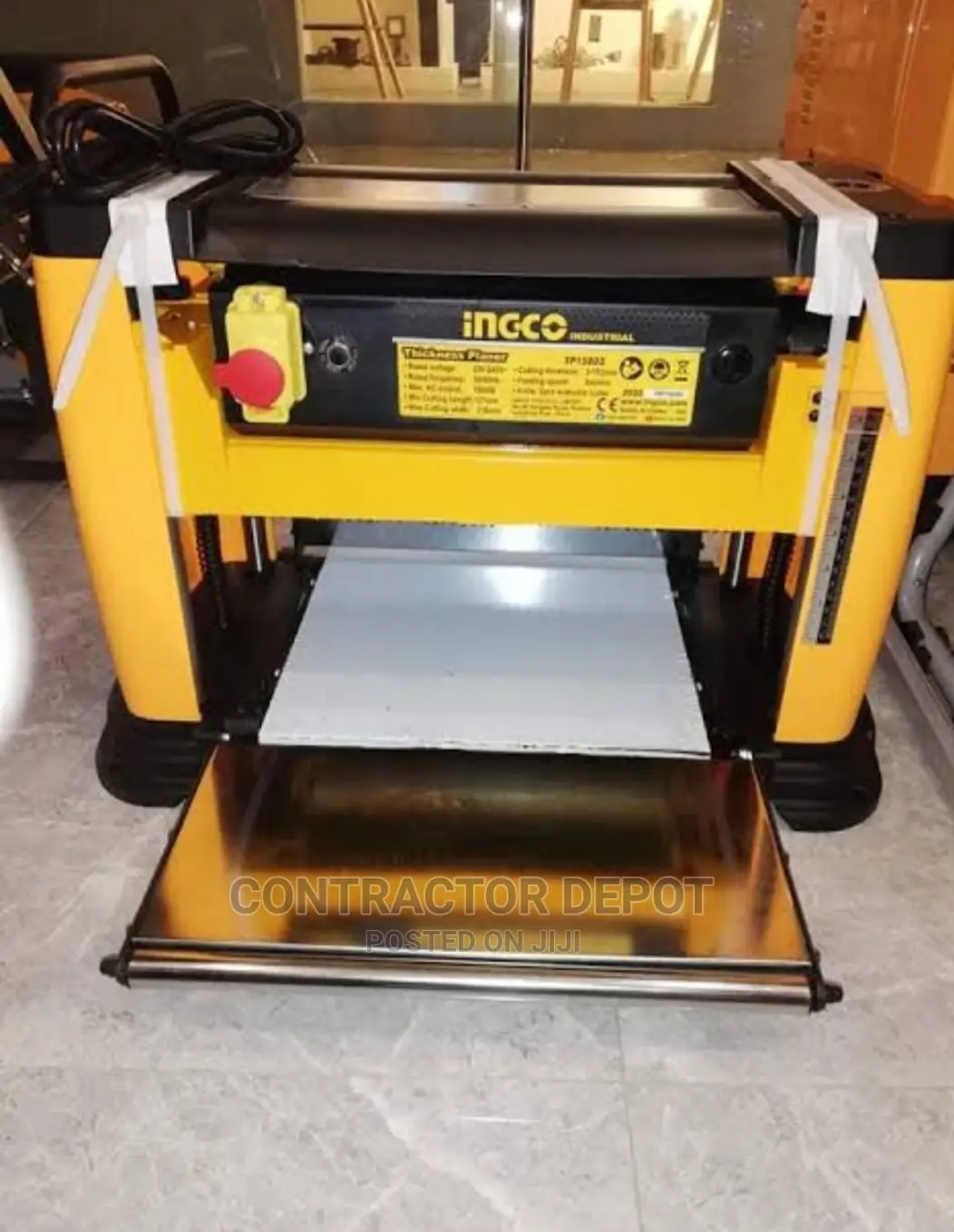 INGCO Thickness Planer 1500W 5-153mm Professional Planer