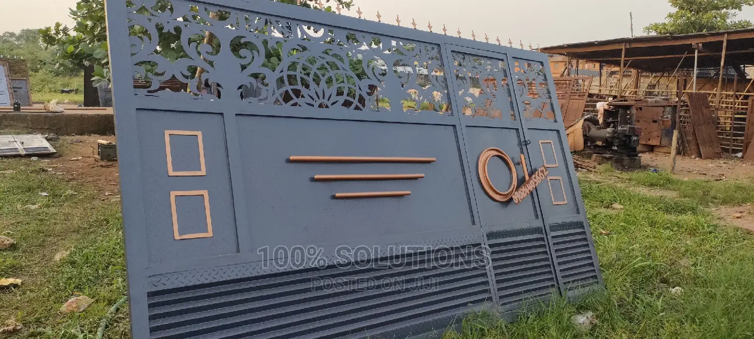 Foreign Standard Rolling Gray Gate for Sale