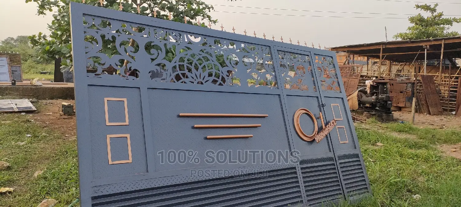 Foreign Standard Rolling Gray Gate for Sale