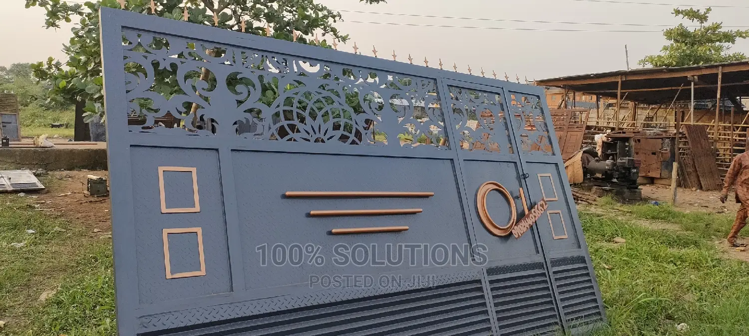 Foreign Standard Rolling Gray Gate for Sale