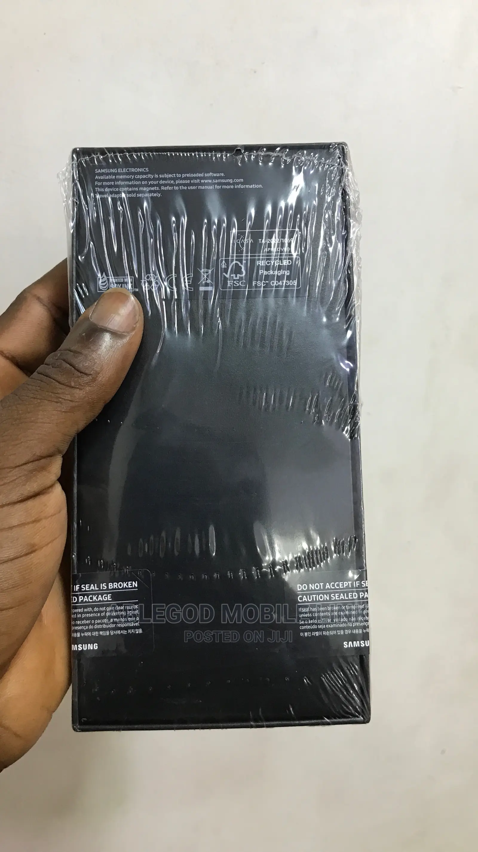 New Samsung Galaxy Z Flip4 256 GB Gold