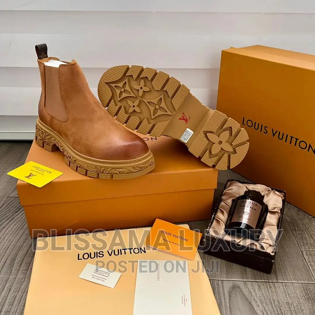 Luxury Louis Vuitton Barque Chelsea Boot