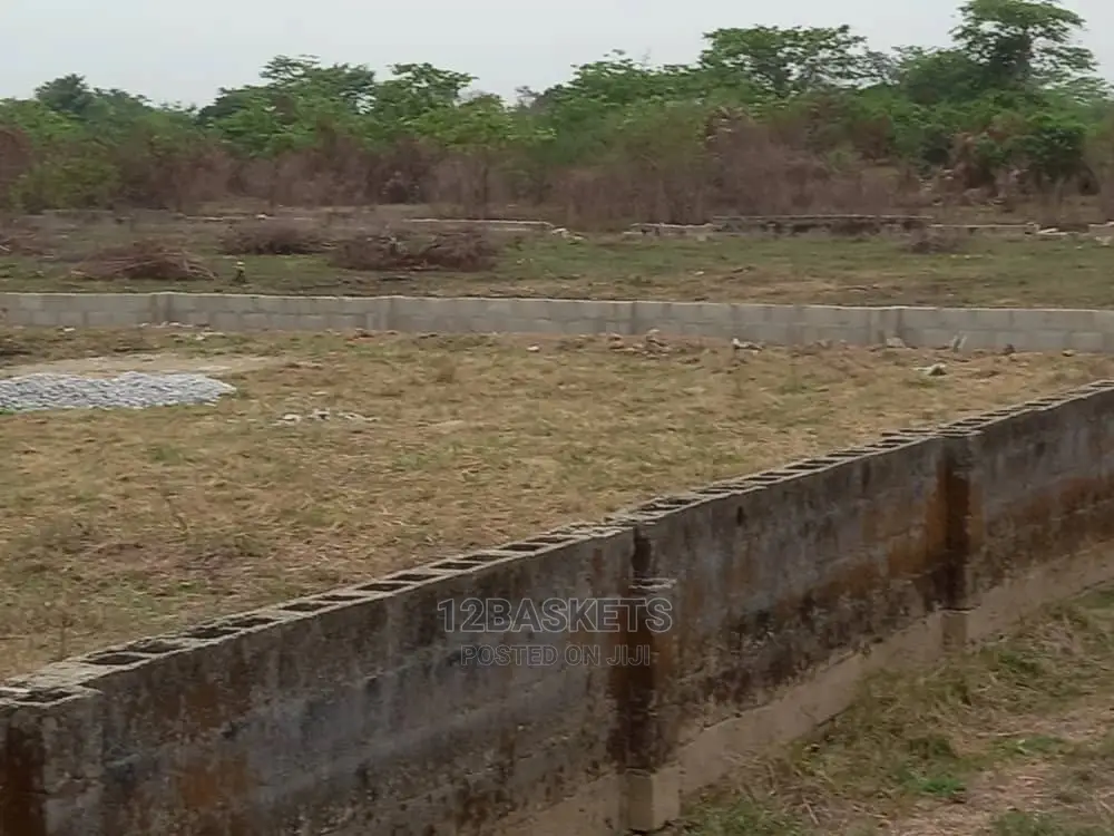 Acres of Dry Land at Oke-Ayo, Magboro