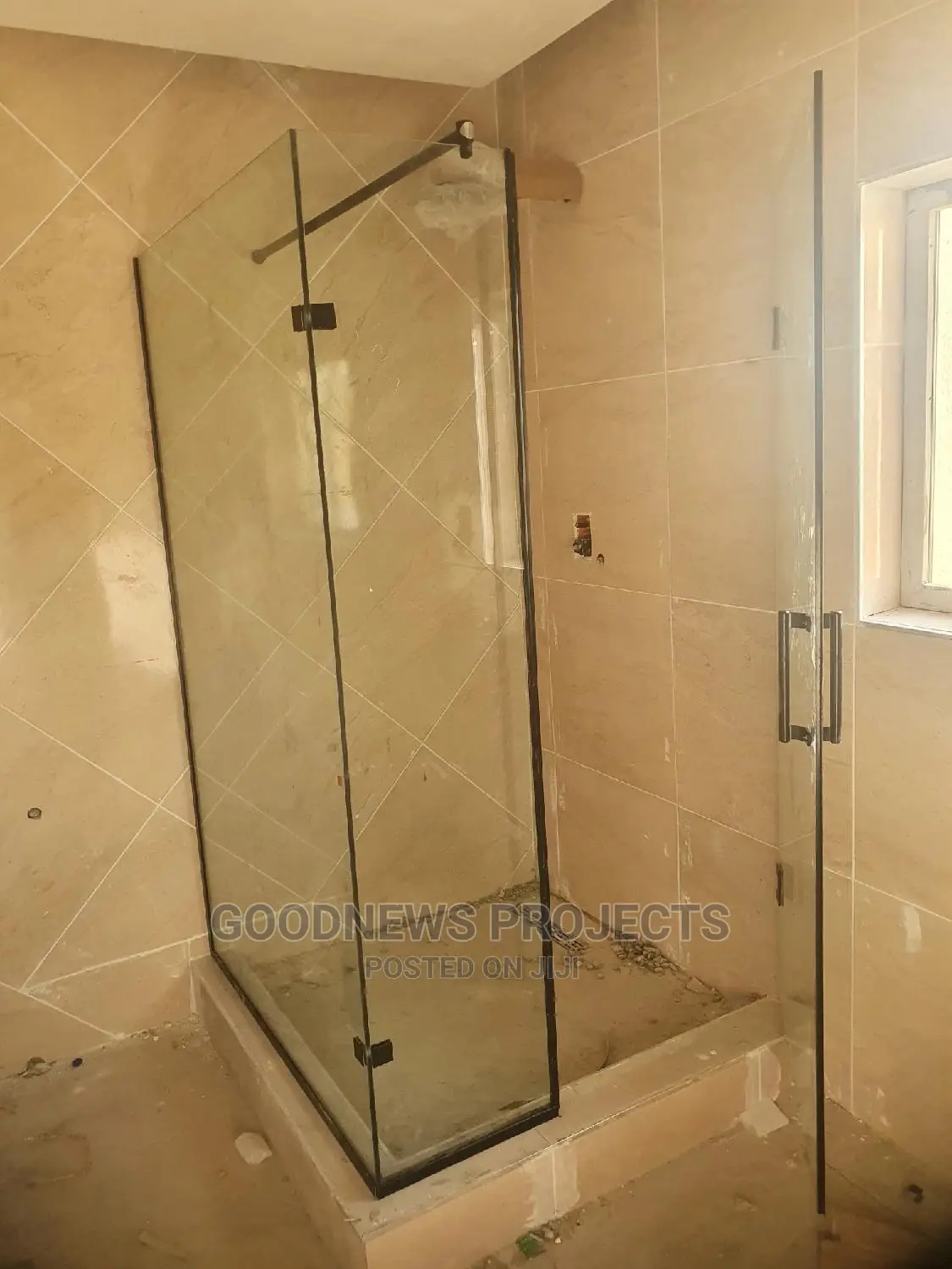 Toilet Frameless Glass Cubicle