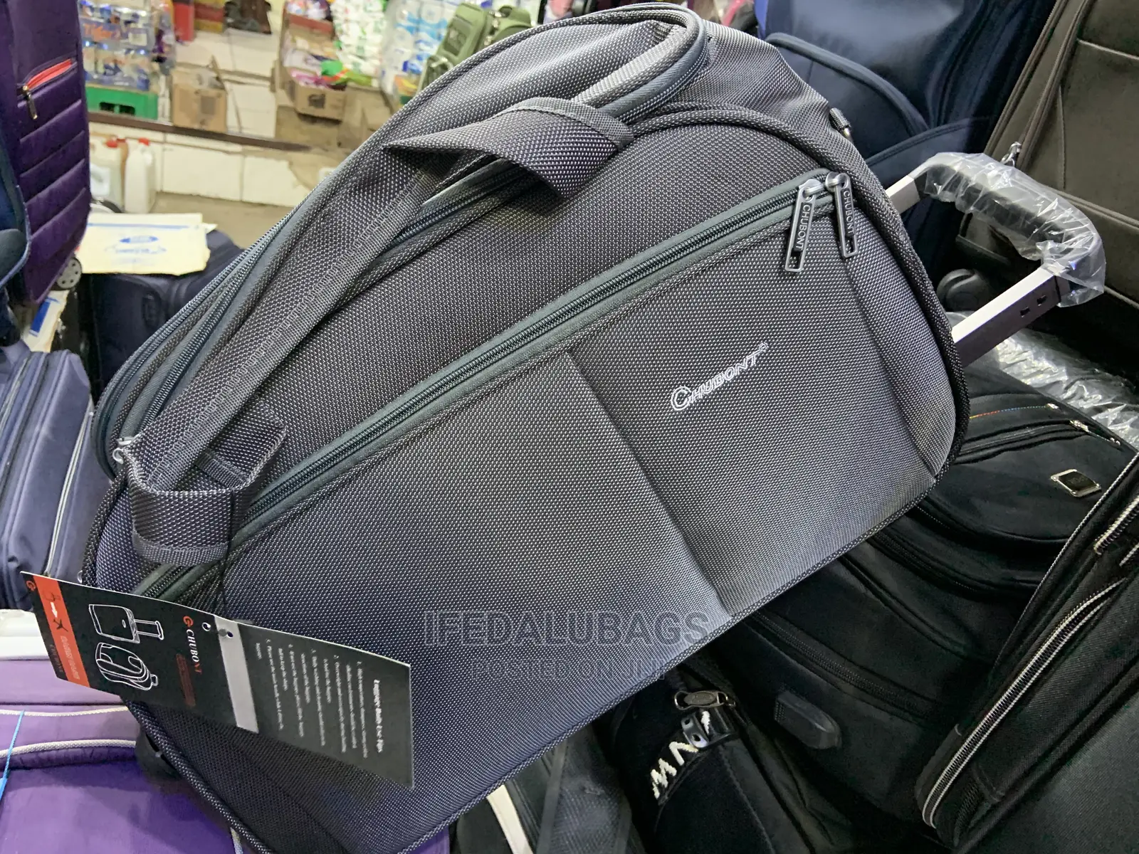 Small Size Quality Imported Traveling Luggage With Wheels