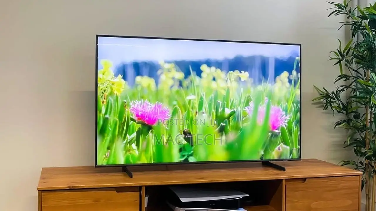 Samsung 55 Inches Smart Tv. UHD.