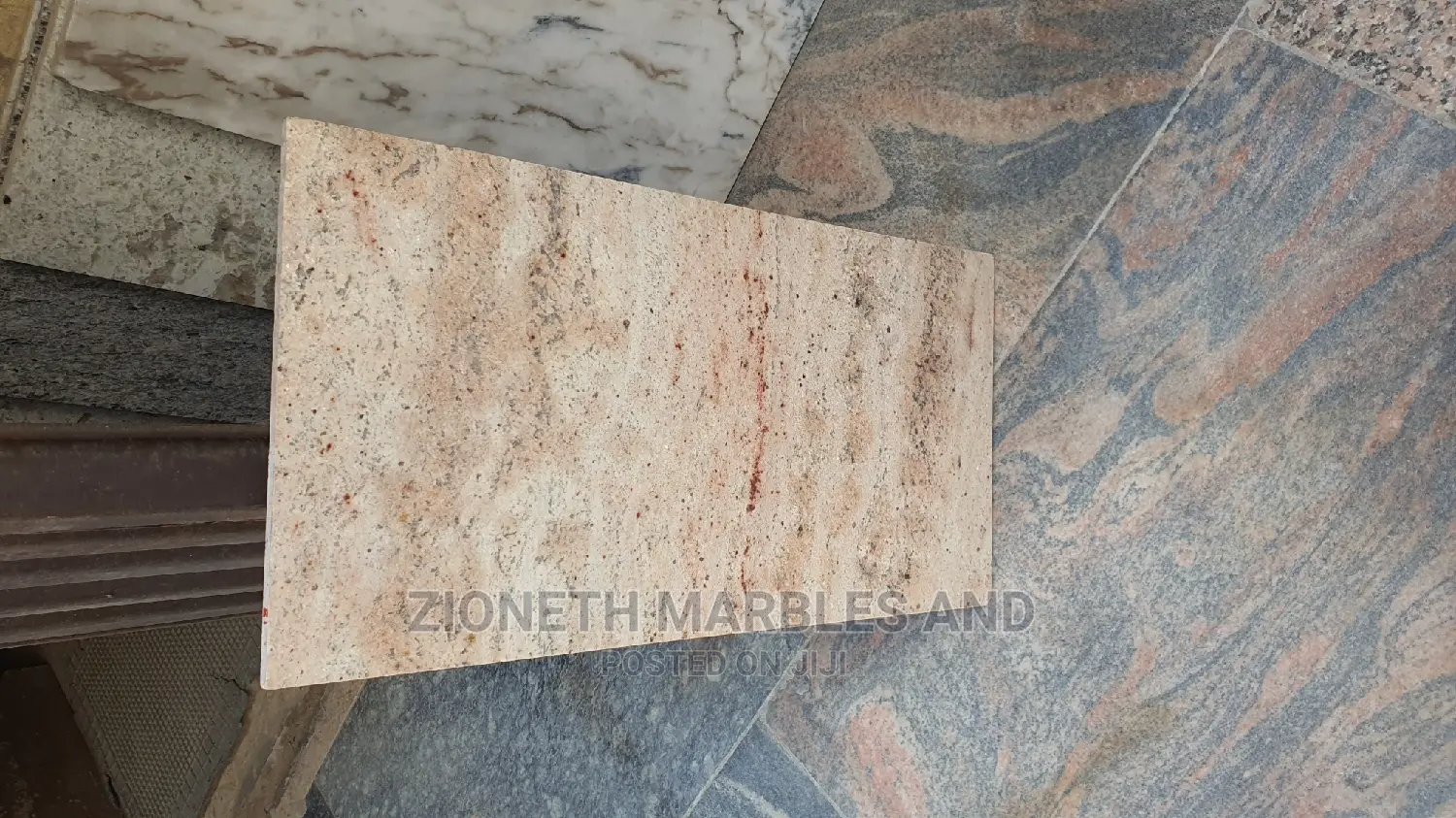 Indian Shiver Gold Granite Tiles 30x60