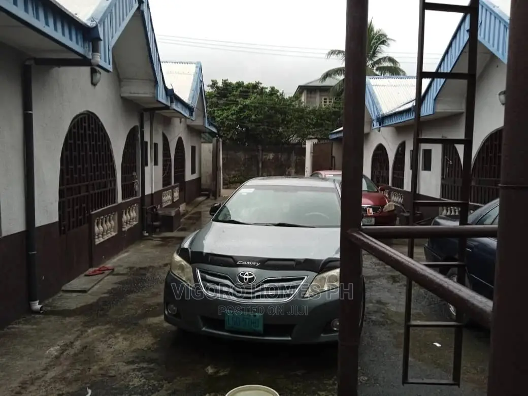 Furnished 4bdrm Block of Flats in Port-Harcourt for sale