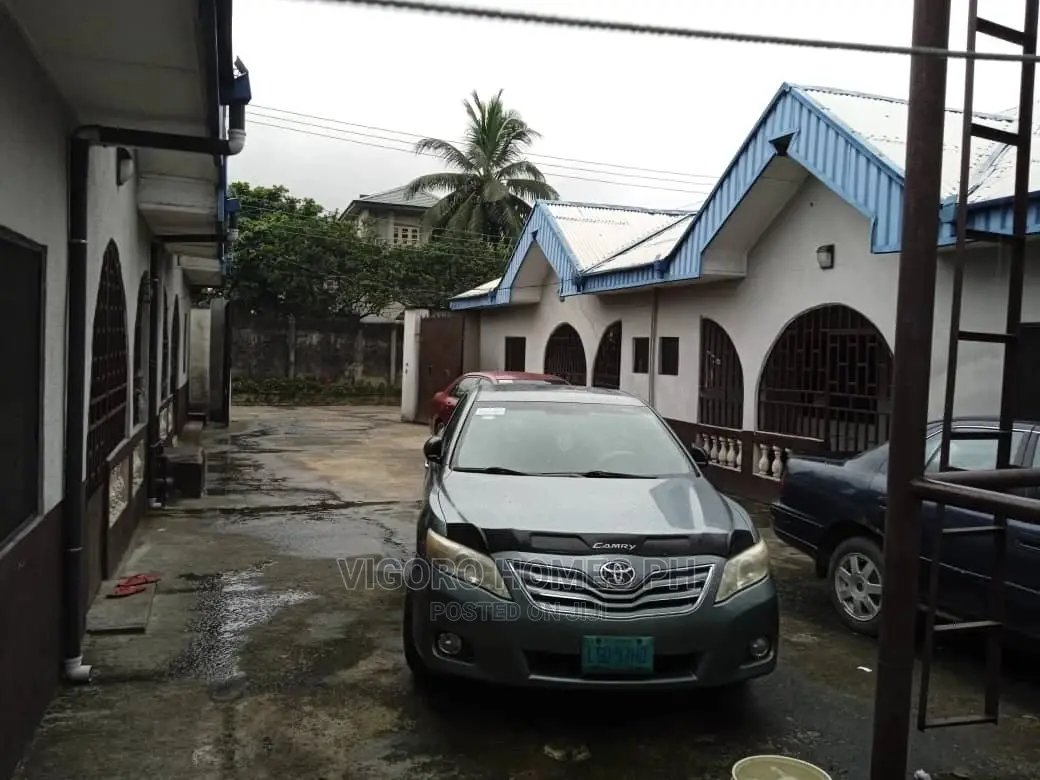 Furnished 4bdrm Block of Flats in Port-Harcourt for sale