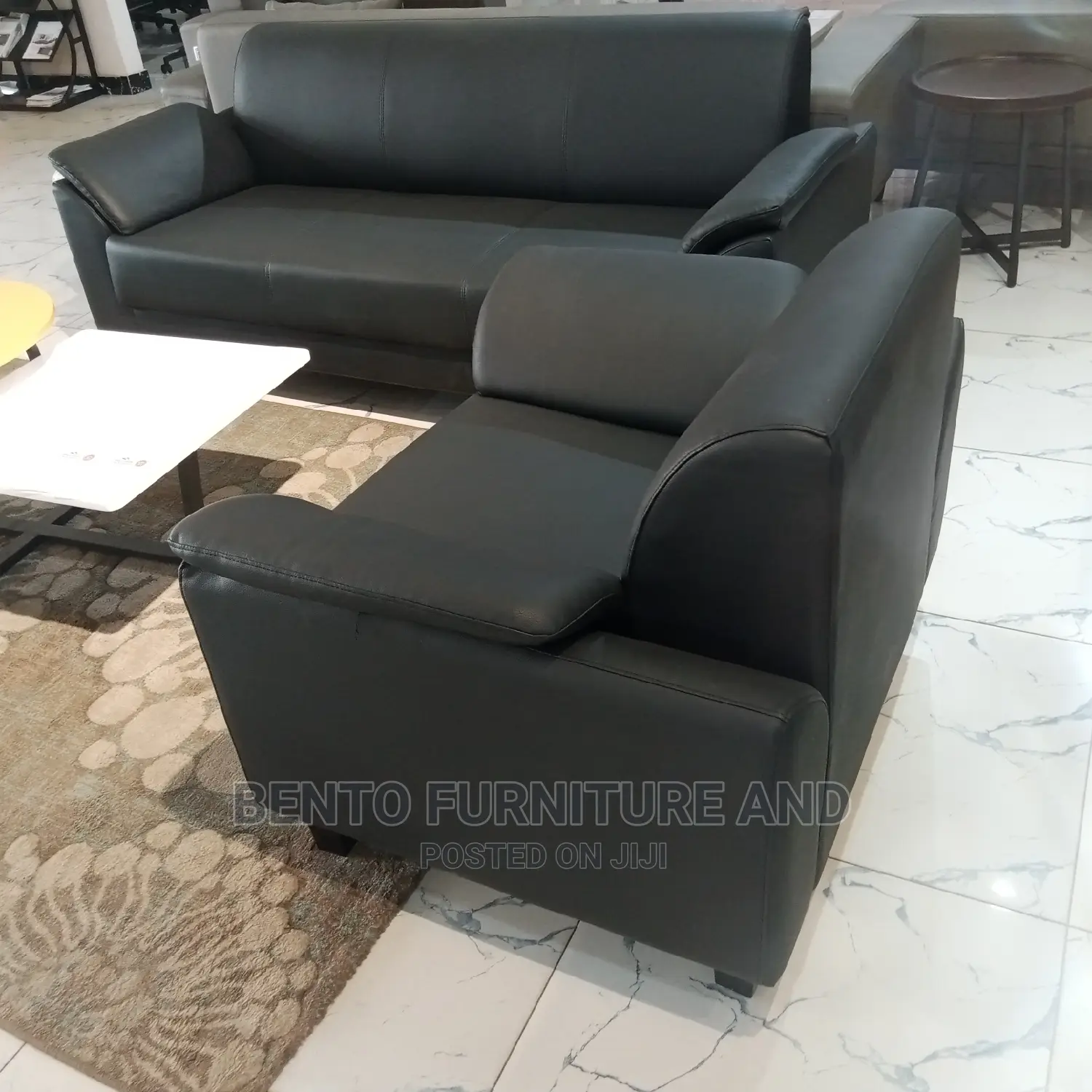 Quality 5 Seater Living Room Leather Sofa Chair.