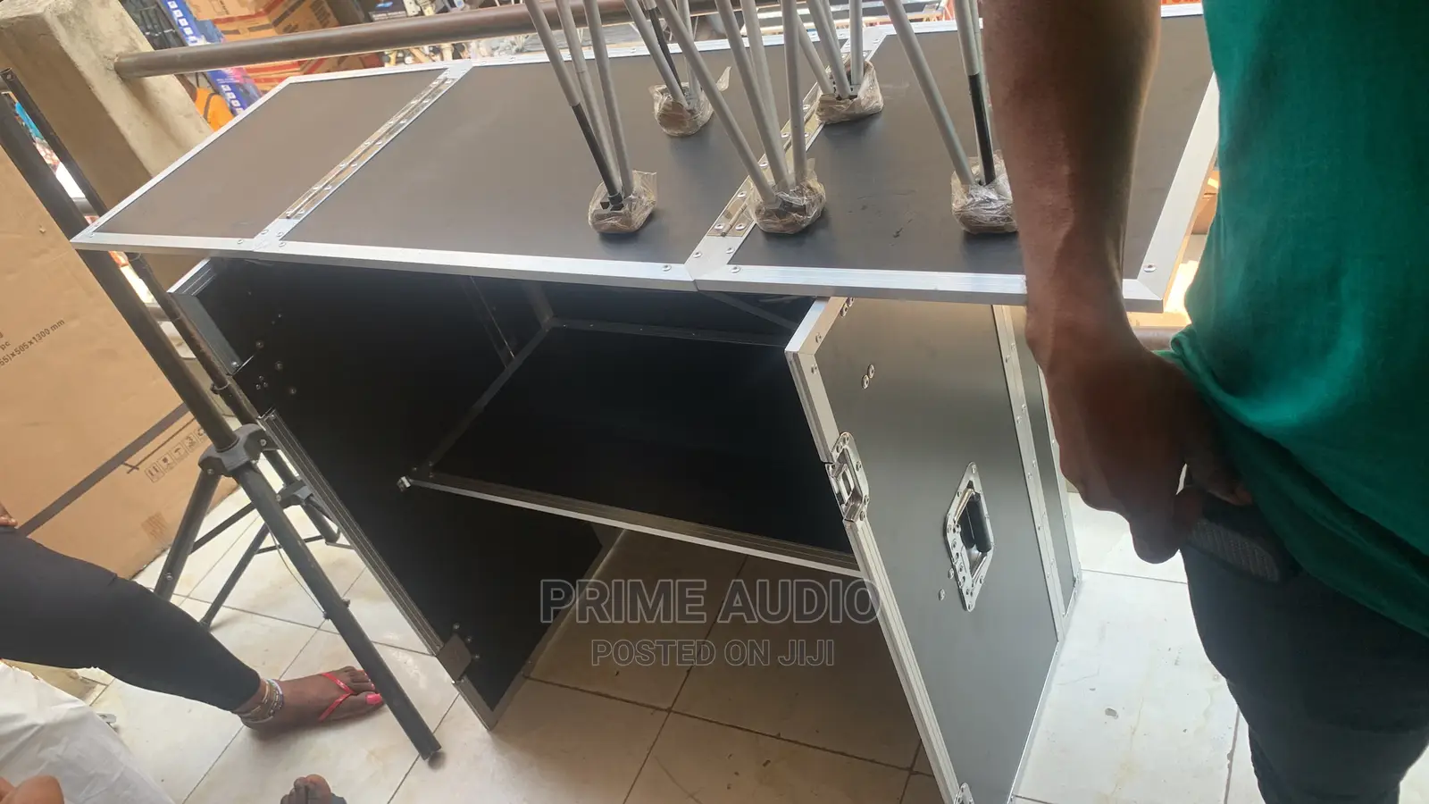 Dj Stand / DJ Booth