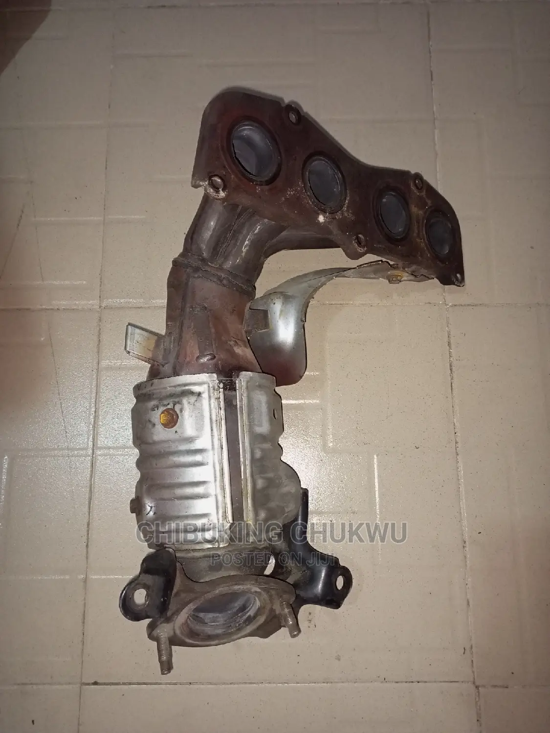 2.4 Camry Catalyst Manifold Exhaust Pot.