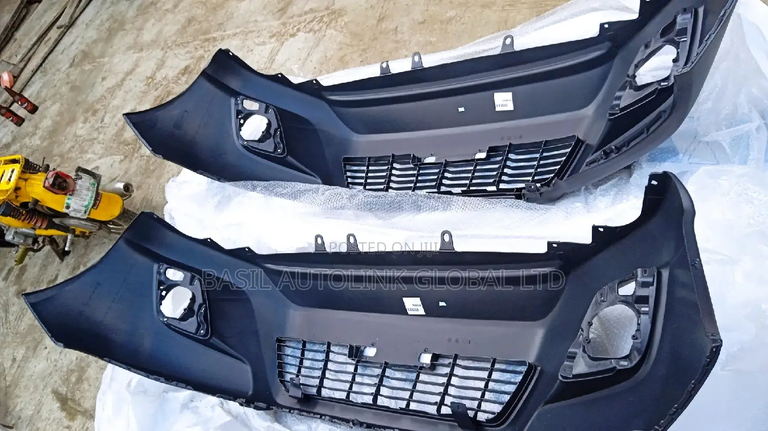Front Bumper Hilux 05-17 Taiwan Original