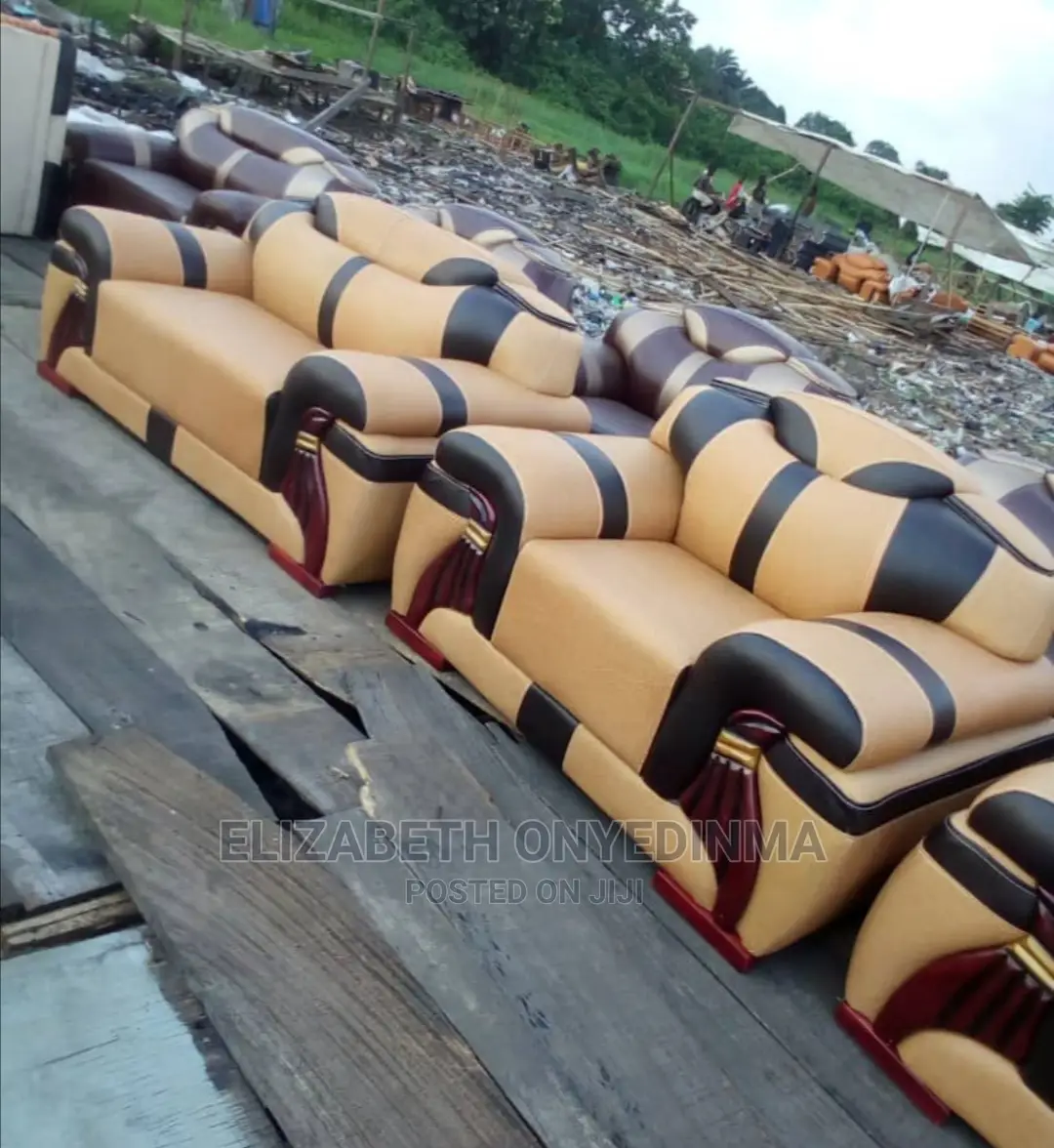 Quality 7 Seater Living Room Leather Sofa Chair.