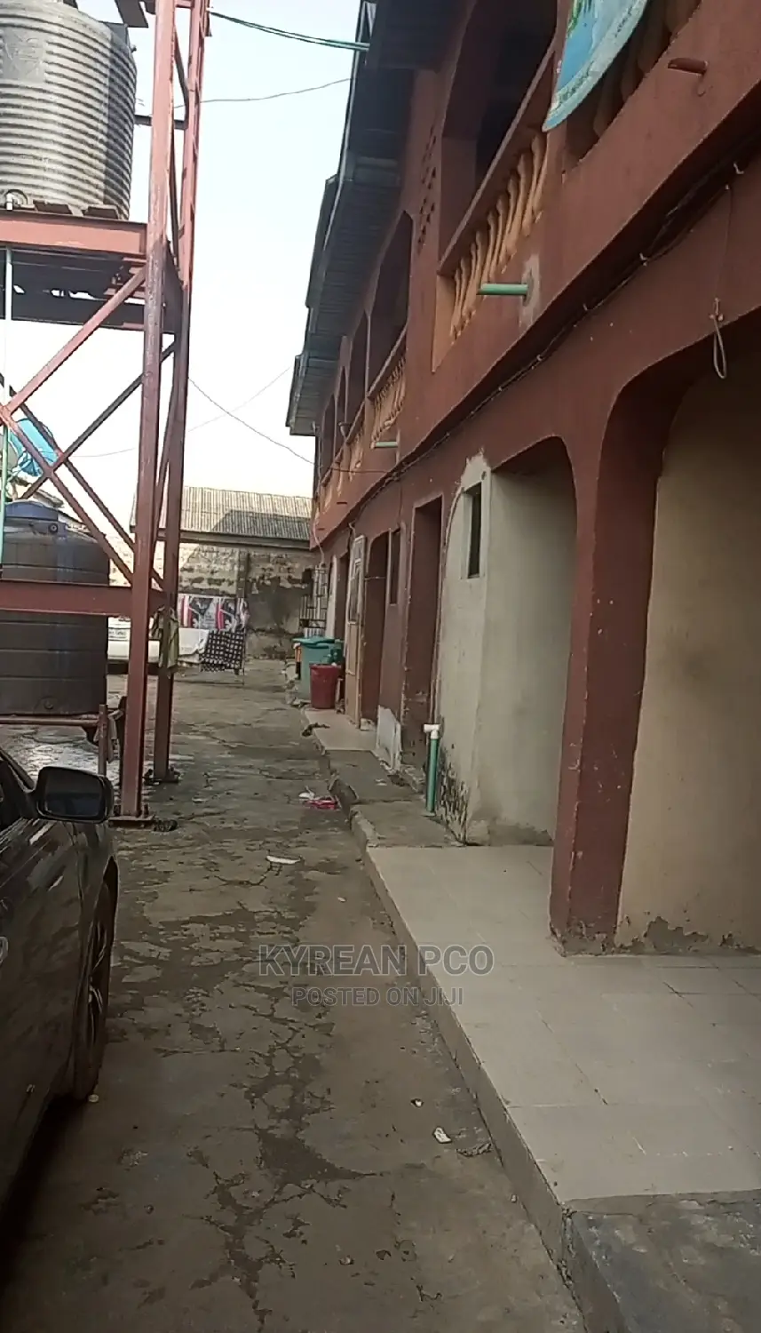 1bdrm Block of Flats in Eyita Estate, Ikorodu Garage for sale