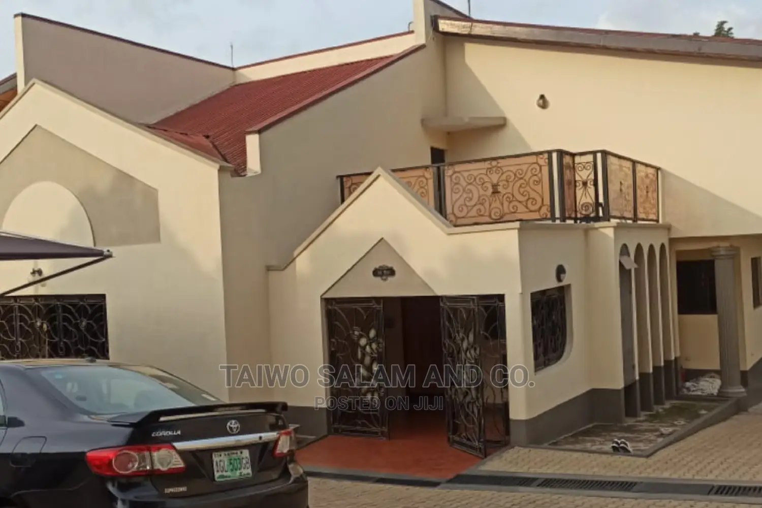 4bdrm Bungalow in Dugbe (Onireke) for Sale