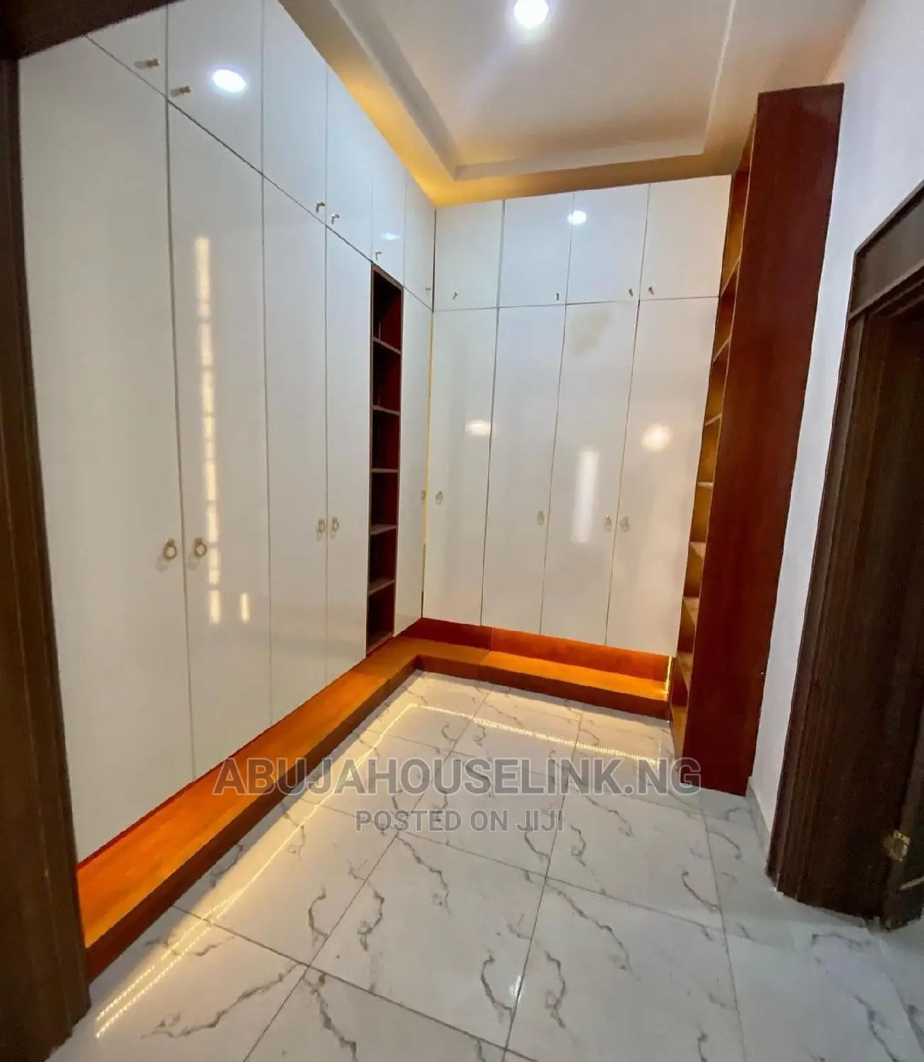 7bdrm Duplex in Gwarinpa Main for sale