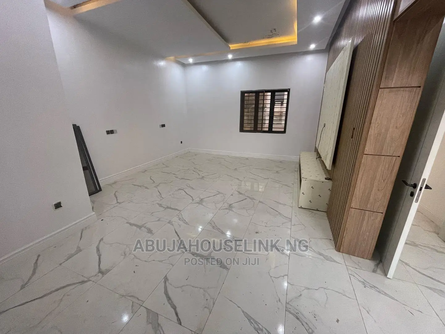 5bdrm Duplex in Guzape Abuja for sale