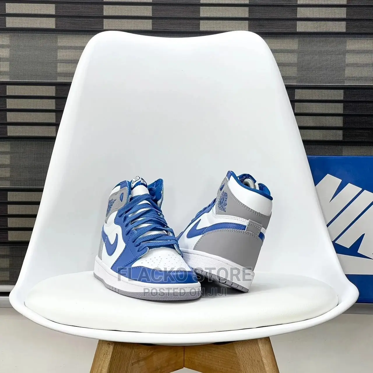 Original Air Jordan 1 Retro High OG True Blue Sneakers