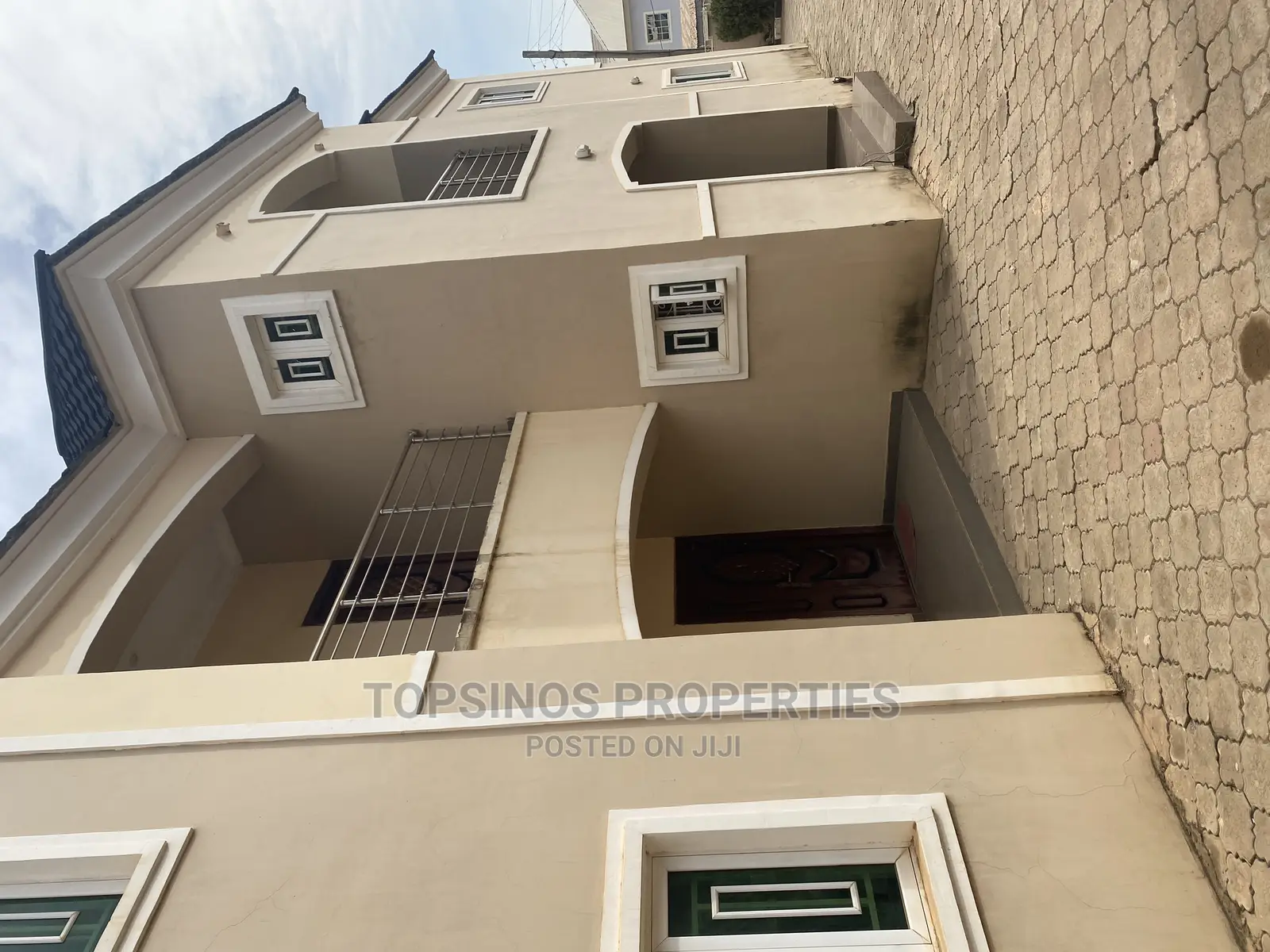 1bdrm Block of Flats in Dawaki for rent
