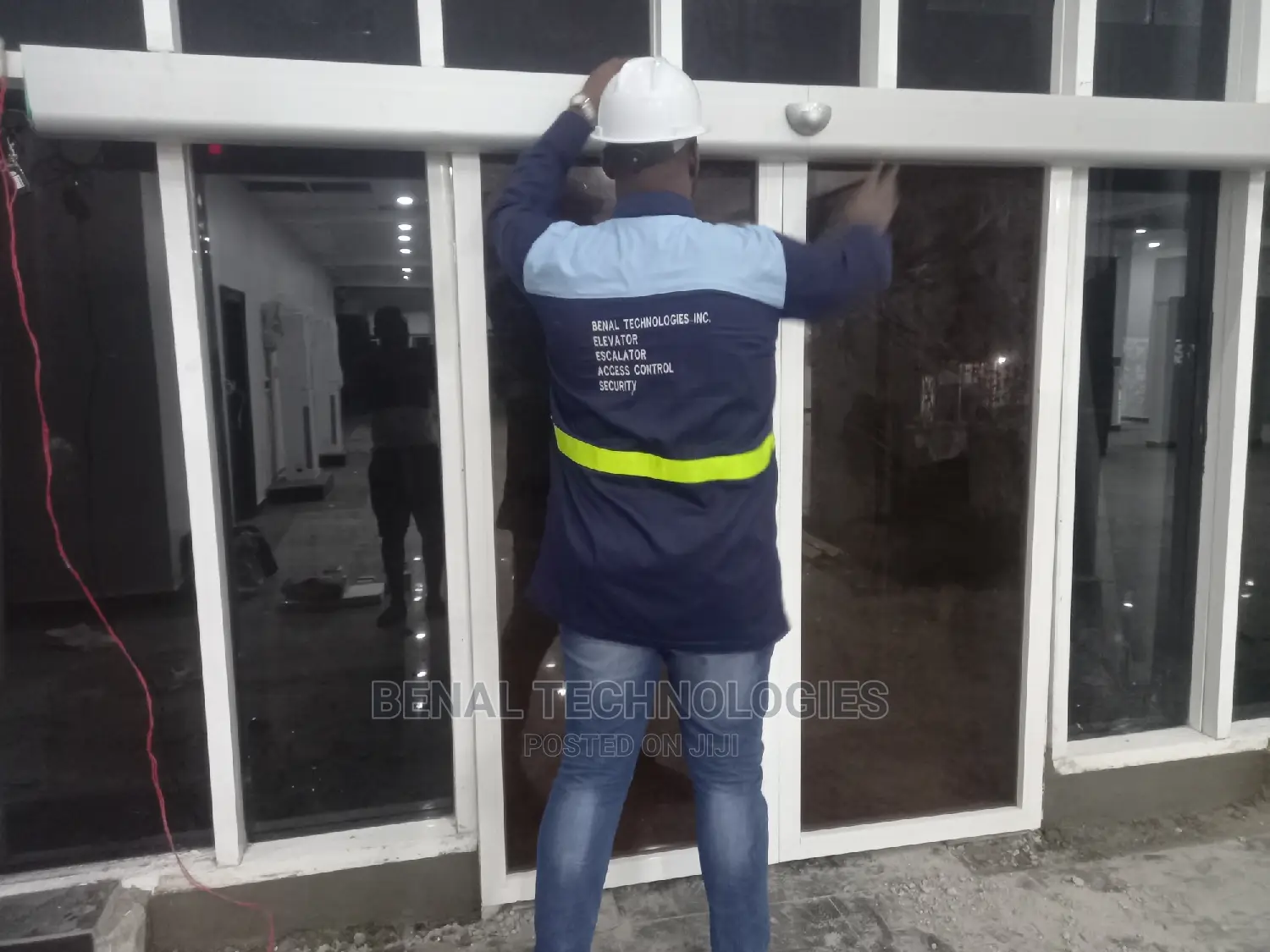 Dependable Auto Door for Hotels in Owo
