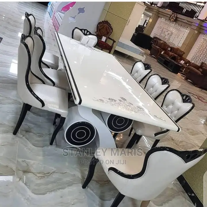 Luxurious Executive Dinning Set Wit 8 Chairs
