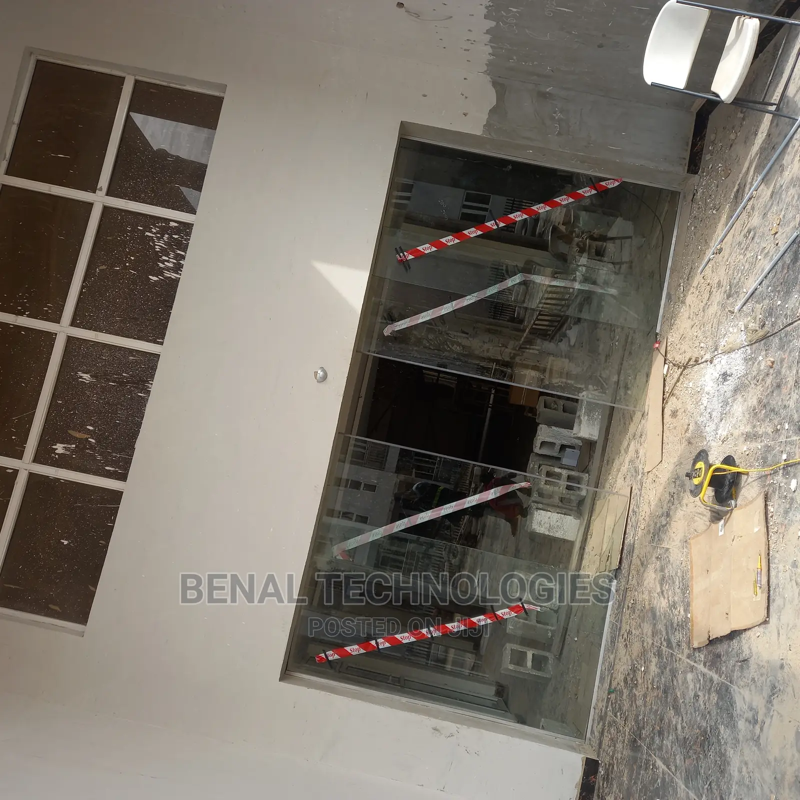 High Grade Automatic Glass Doors in Oron